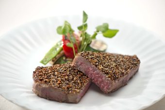 4538青森県産にんにく粗挽き黒胡椒｜食品部｜健康フーズ株式会社｜自然